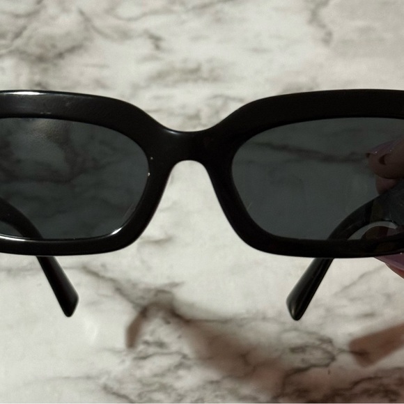 Dolce & Gabbana Sunglasses Black 100% authentic - Picture 11 of 16